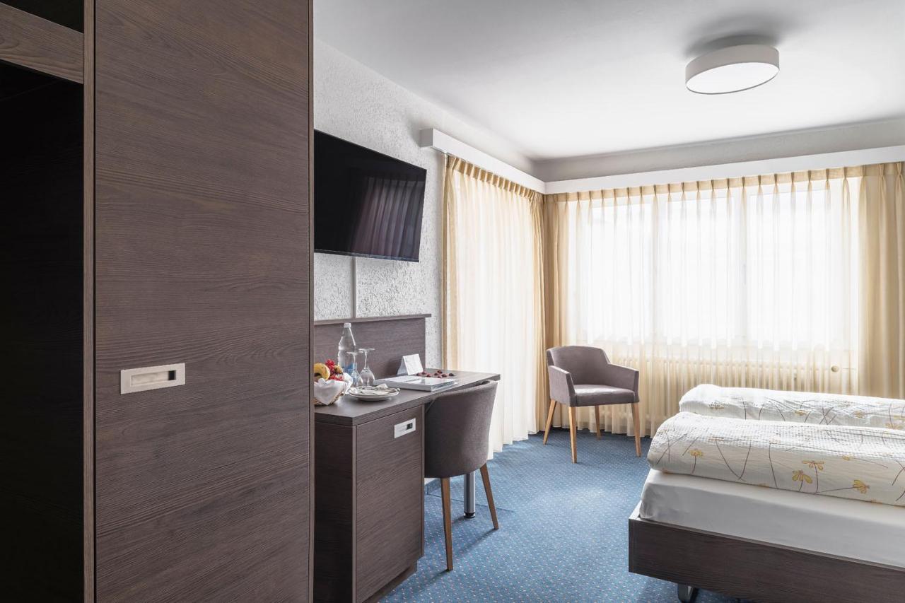 Hotel Drei Koenige ไอน์ซีเดิล์น ภายนอก รูปภาพ
