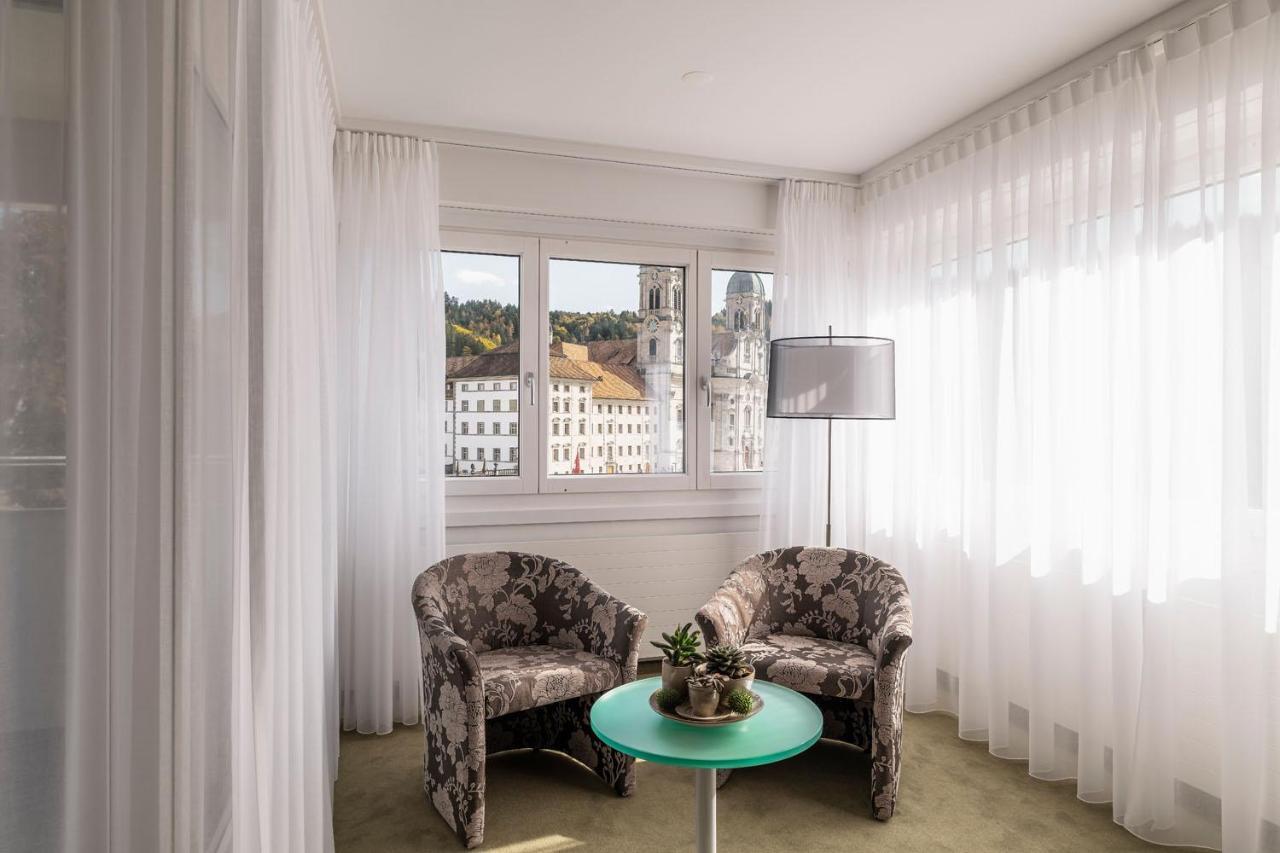 Hotel Drei Koenige ไอน์ซีเดิล์น ภายนอก รูปภาพ