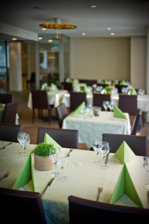 Hotel Drei Koenige ไอน์ซีเดิล์น ภายนอก รูปภาพ